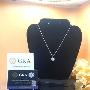 NWB💮🌹1 cttw Moissanite🌼 sunflower necklace 925 sterling silver